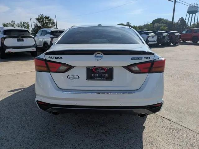 2022 Nissan Altima SR FWD