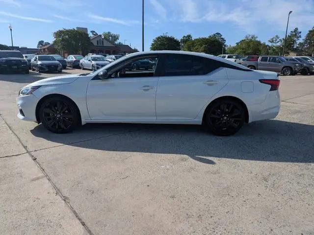 2022 Nissan Altima SR FWD