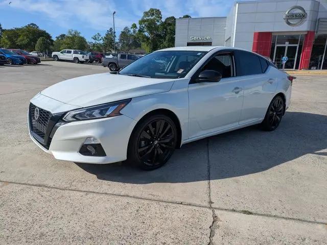 2022 Nissan Altima SR FWD