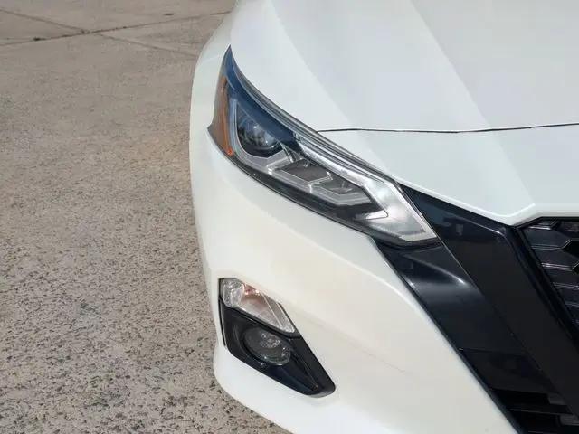 2022 Nissan Altima SR FWD
