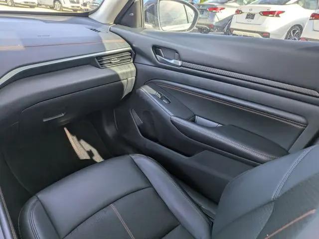 2022 Nissan Altima SR FWD
