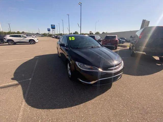2015 Chrysler 200 Limited for sale in Redford, MI