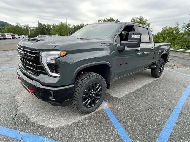 2026 Chevrolet Silverado 2500HD Crew Cab, Standard Bed, LT, 4WD