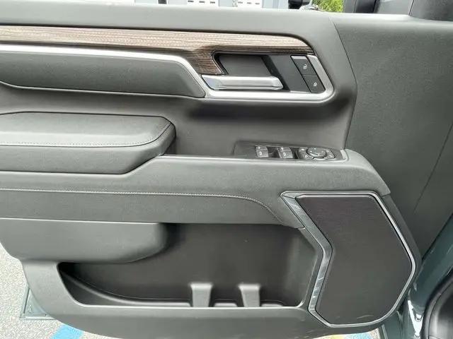 2026 Chevrolet Silverado 2500HD Crew Cab, Standard Bed, LT, 4WD