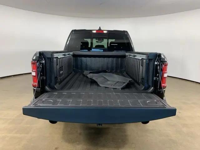 2025 Ram 1500 Big Horn Crew Cab 4x4 5'7" Box