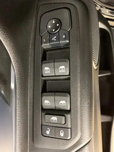 2025 Ram 1500 Big Horn Crew Cab 4x4 5'7" Box