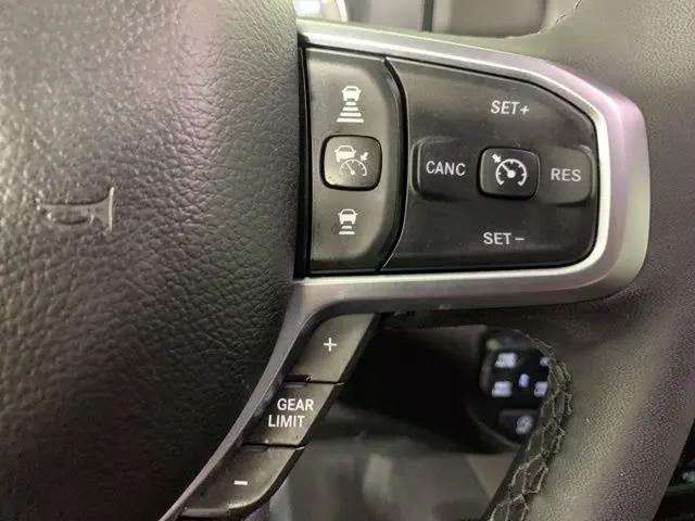 2025 Ram 1500 Big Horn Crew Cab 4x4 5'7" Box