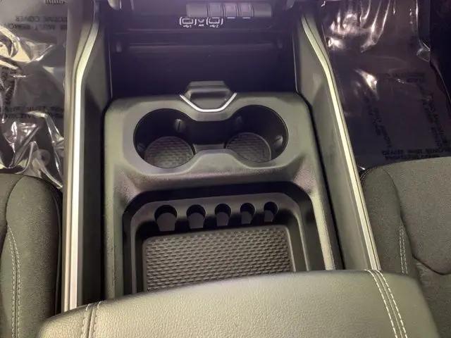 2025 Ram 1500 Big Horn Crew Cab 4x4 5'7" Box