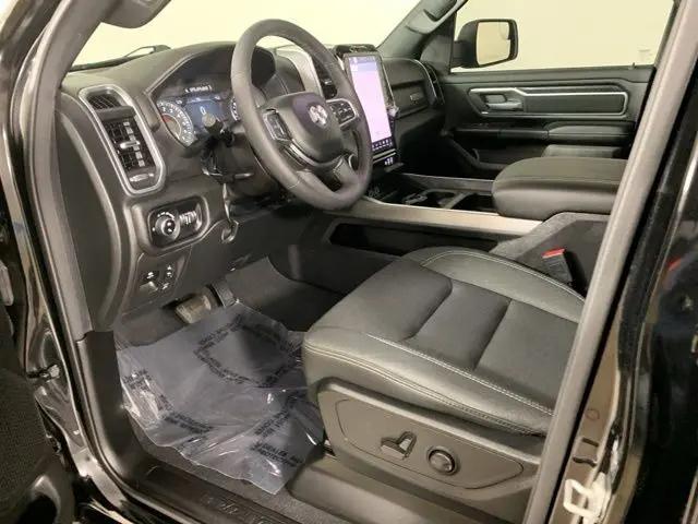 2025 Ram 1500 Big Horn Crew Cab 4x4 5'7" Box