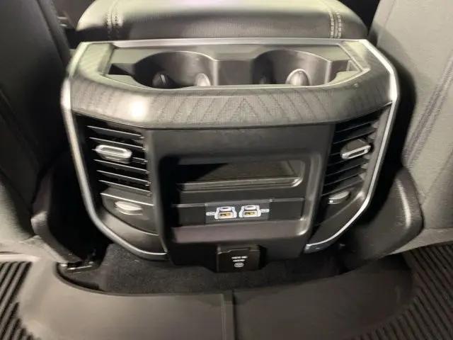 2025 Ram 1500 Big Horn Crew Cab 4x4 5'7" Box