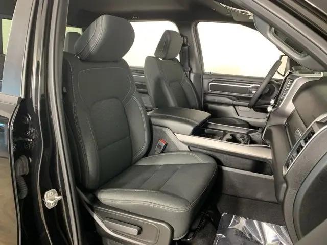 2025 Ram 1500 Big Horn Crew Cab 4x4 5'7" Box