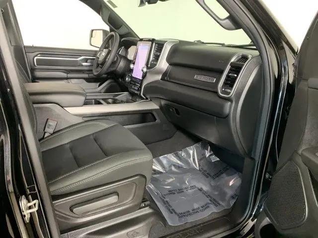 2025 Ram 1500 Big Horn Crew Cab 4x4 5'7" Box