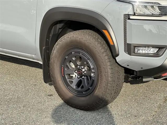 2025 Nissan Frontier Crew Cab PRO-4X 4x4