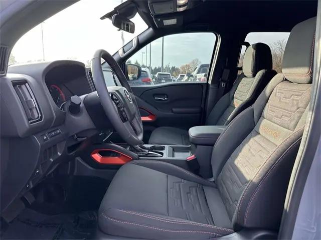 2025 Nissan Frontier Crew Cab PRO-4X 4x4