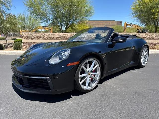 2020 Porsche 911 Carrera 4S Cabriolet