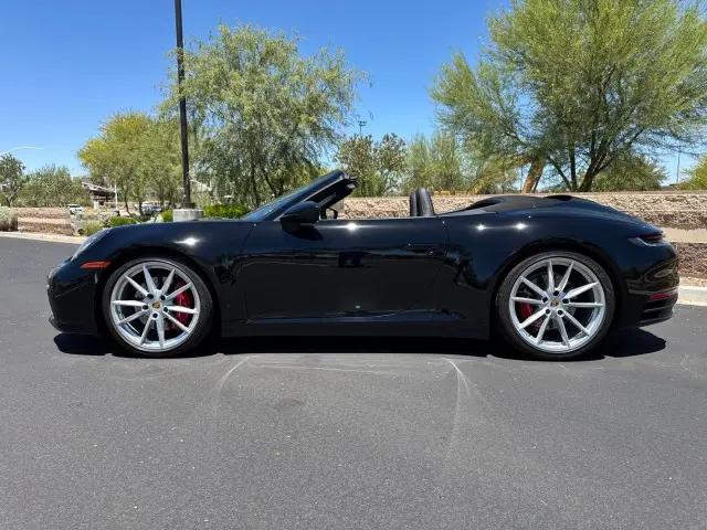 2020 Porsche 911 Carrera 4S Cabriolet