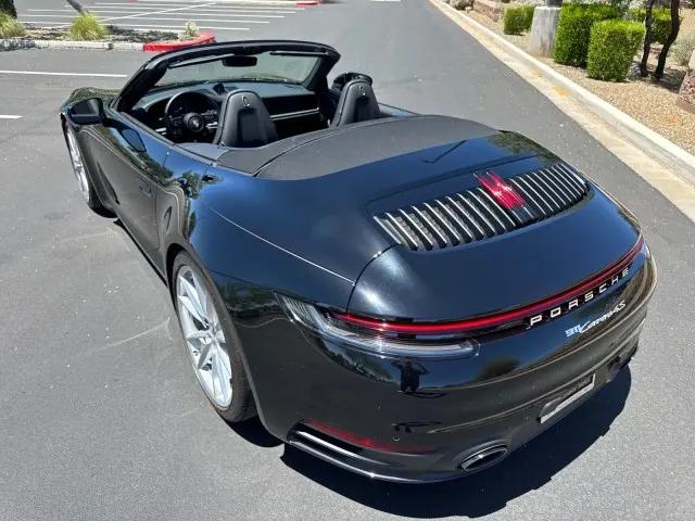 2020 Porsche 911 Carrera 4S Cabriolet