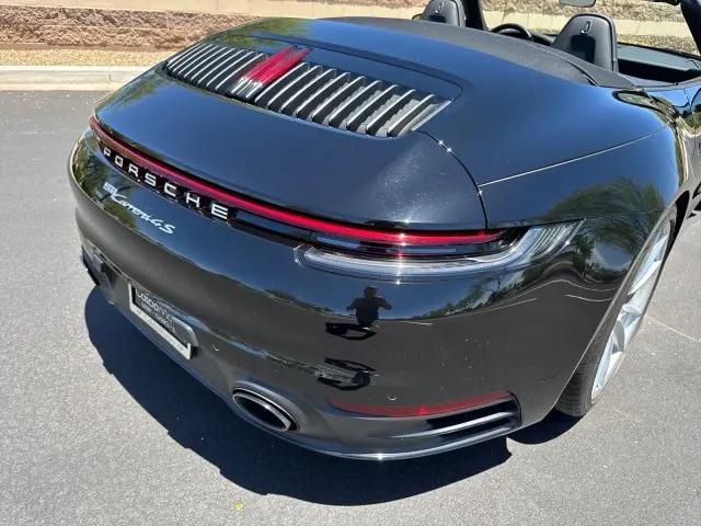 2020 Porsche 911 Carrera 4S Cabriolet