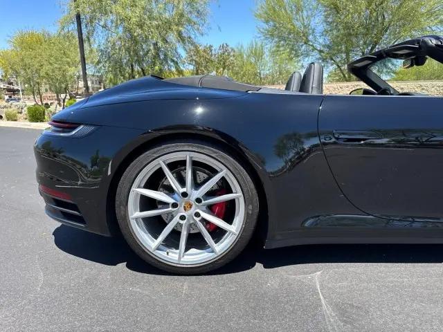 2020 Porsche 911 Carrera 4S Cabriolet