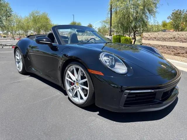 2020 Porsche 911 Carrera 4S Cabriolet