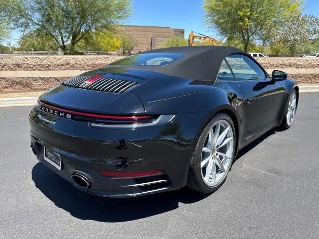2020 Porsche 911 Carrera 4S Cabriolet