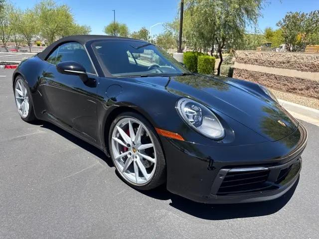 2020 Porsche 911 Carrera 4S Cabriolet