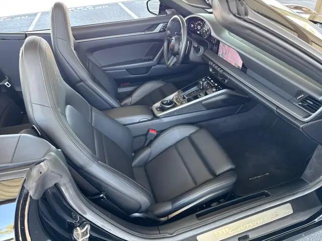 2020 Porsche 911 Carrera 4S Cabriolet