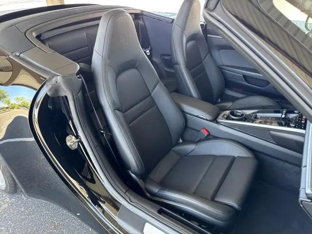 2020 Porsche 911 Carrera 4S Cabriolet