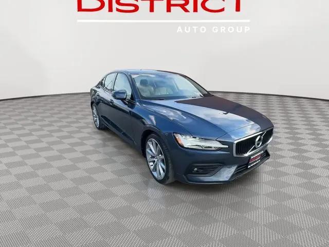 2021 Volvo S60 T5 Momentum