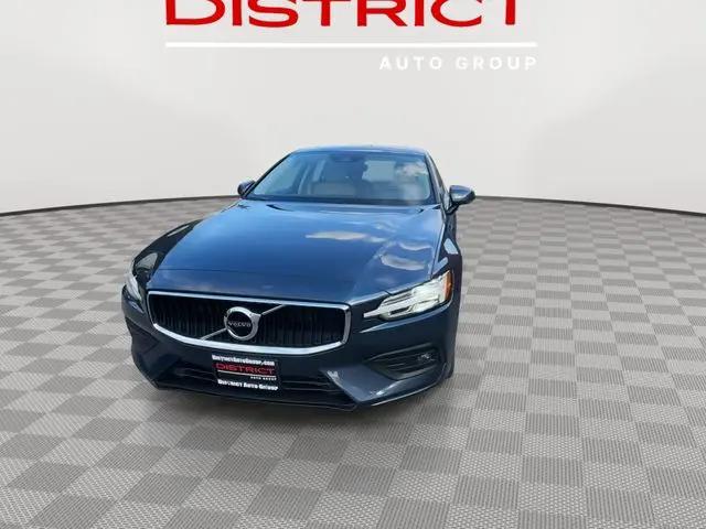 2021 Volvo S60 T5 Momentum