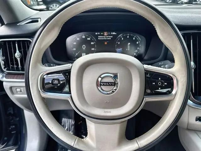 2021 Volvo S60 T5 Momentum