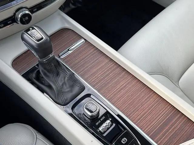 2021 Volvo S60 T5 Momentum