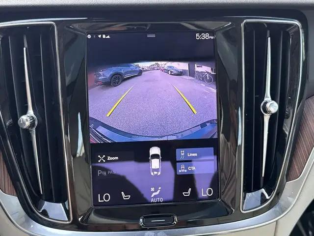 2021 Volvo S60 T5 Momentum