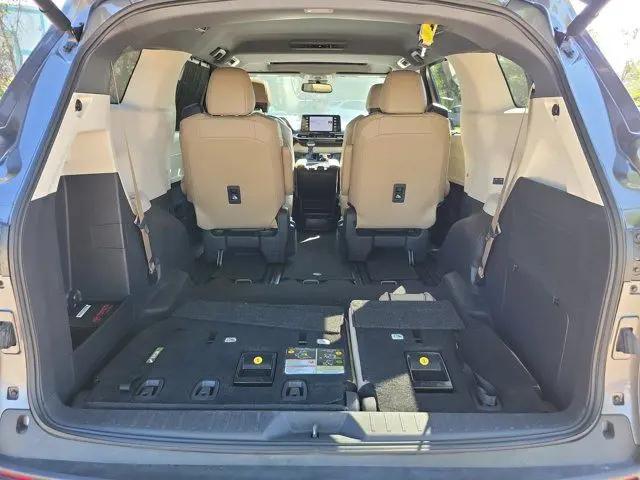 2024 Toyota Sienna XLE