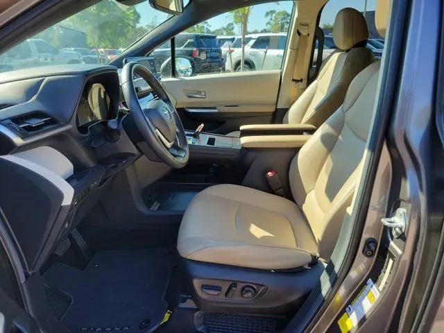 2024 Toyota Sienna XLE
