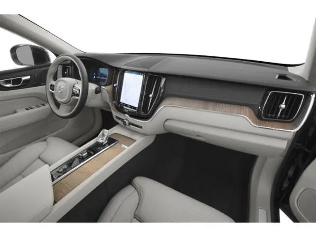 2024 Volvo XC60 Recharge T8 Plus Dark Theme