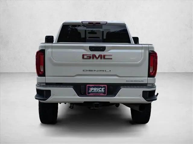 2022 GMC Sierra 2500HD 4WD Crew Cab Standard Bed Denali
