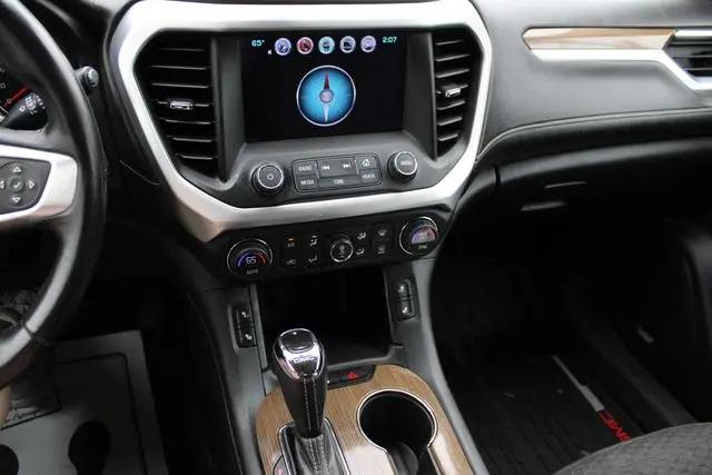 2017 GMC Acadia SLE-2