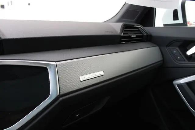 2024 Audi Q3 Premium 45 TFSI S line quattro Tiptronic