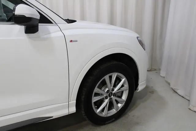 2024 Audi Q3 Premium 45 TFSI S line quattro Tiptronic