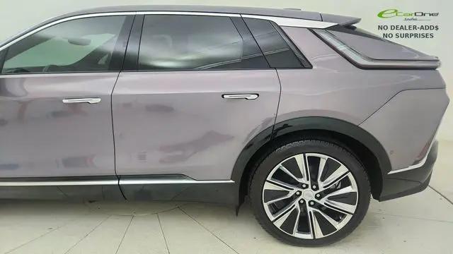 2024 Cadillac iQ Luxury w/1SE