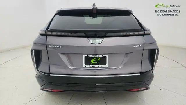 2024 Cadillac iQ Luxury w/1SE