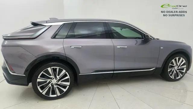 2024 Cadillac iQ Luxury w/1SE