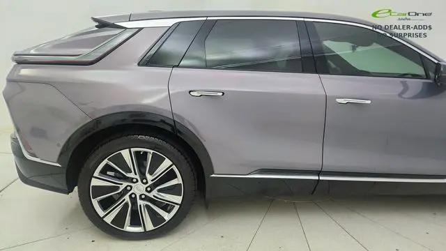 2024 Cadillac iQ Luxury w/1SE