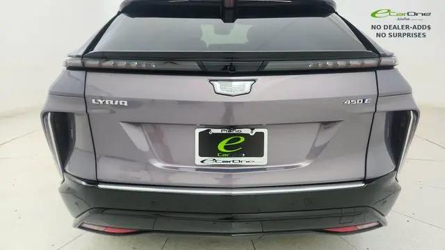2024 Cadillac iQ Luxury w/1SE