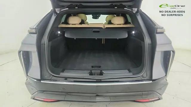 2024 Cadillac iQ Luxury w/1SE