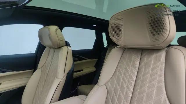 2024 Cadillac iQ Luxury w/1SE