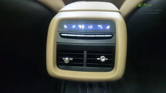 2024 Cadillac iQ Luxury w/1SE