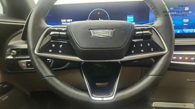 2024 Cadillac iQ Luxury w/1SE