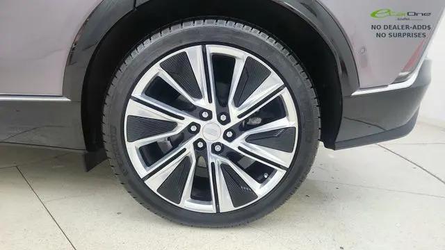 2024 Cadillac iQ Luxury w/1SE